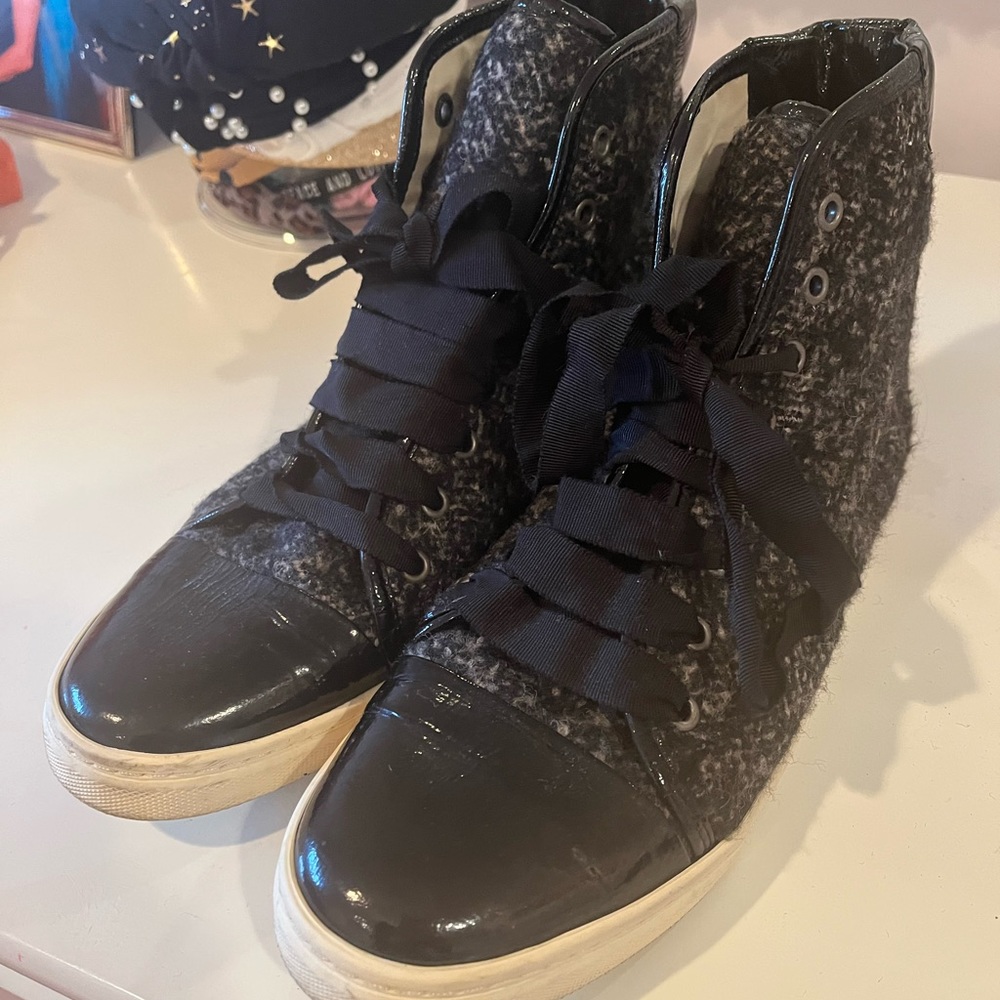 Gorgeous LANVIN Womens hightop sneaker